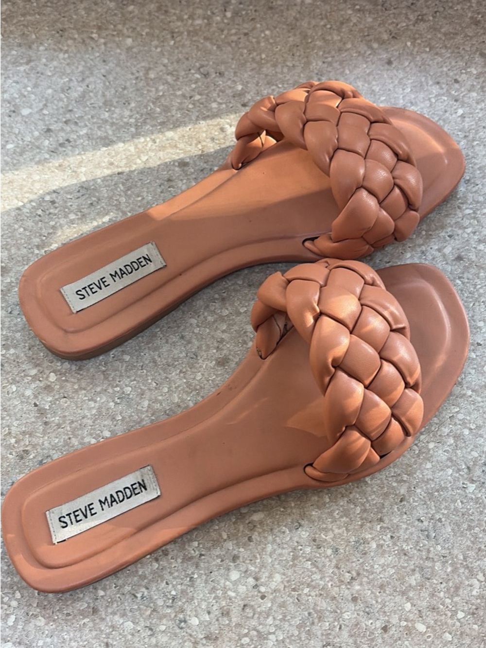 Steve Madden slip on size 8.5